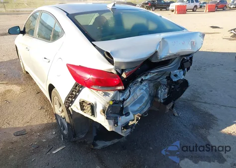 2018 Hyundai Elantra Sel z USA, uszkodzony, nr VIN 5NPD84LF3JH305840